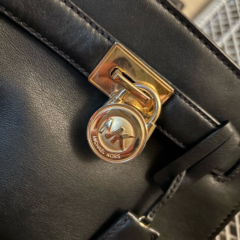 Black Michael Kors Women's Bag - Picture 11 of 16